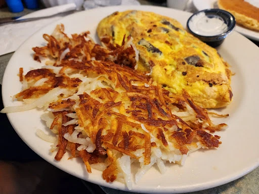 Des Plaines Family Restaurant & Pancake House photo 2
